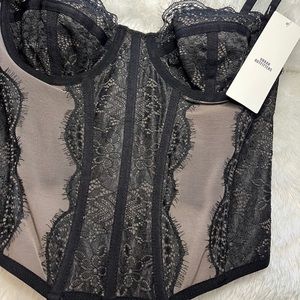 Modern love corset black